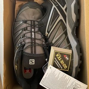 MENS SALOMON X ULTRA 3 GTX..BRAND NEW IN BOX..MENS SIZE 8.5